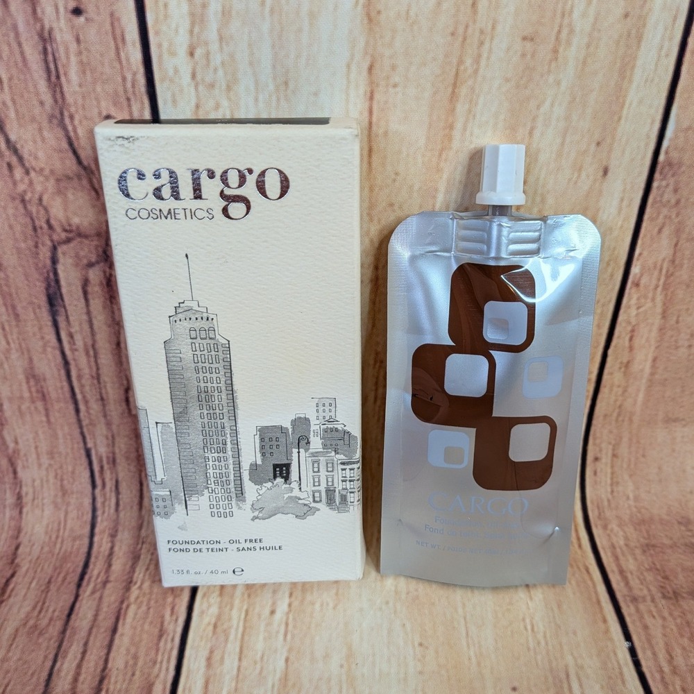 Cargo Cosmetics Liquid Foundation Oil Free F-90 1.35oz 40ml